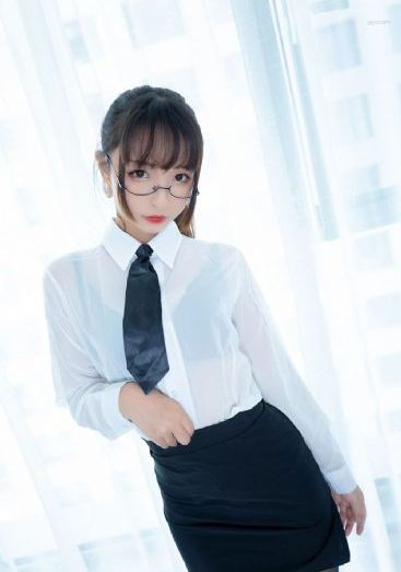 李霸妮的秘密俱乐部_BD英语手机在线观看