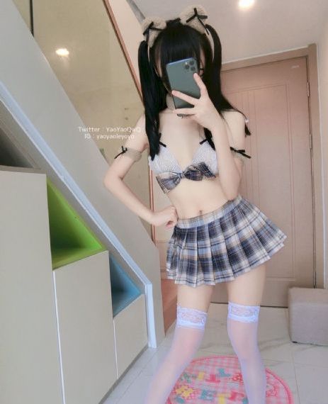 年轻的闺蜜2_BD国语完整在线观看