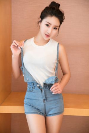 他揉捏她两乳不停呻吟微博_1080免费观看韩国