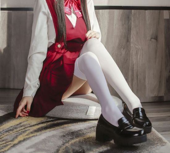 善良的女秘书的目的完整版_BD韩语全集免费播放